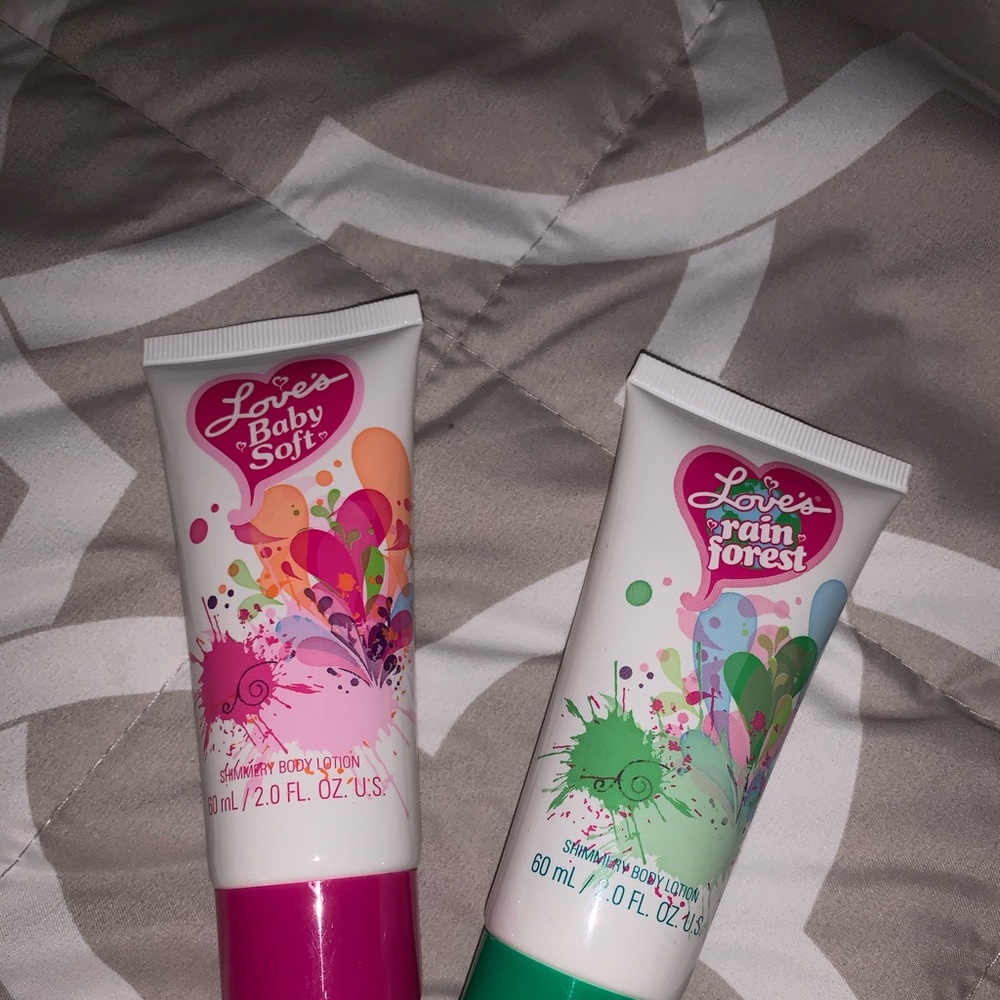 Free🦋Love’s Lotion Bundle